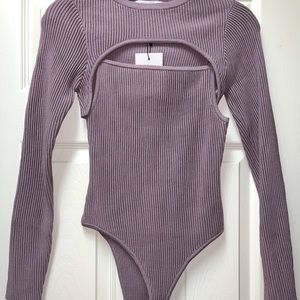 Missguided NWT knit ribbed two-piece bodysuit and shrug. Size 2.
